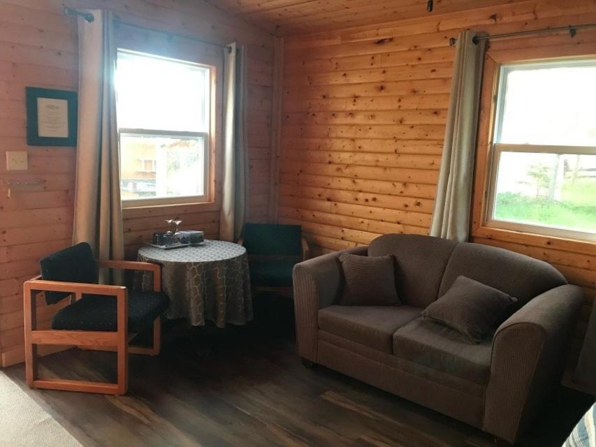 Wildflowers Country Inn Rocky Harbour Ruang foto